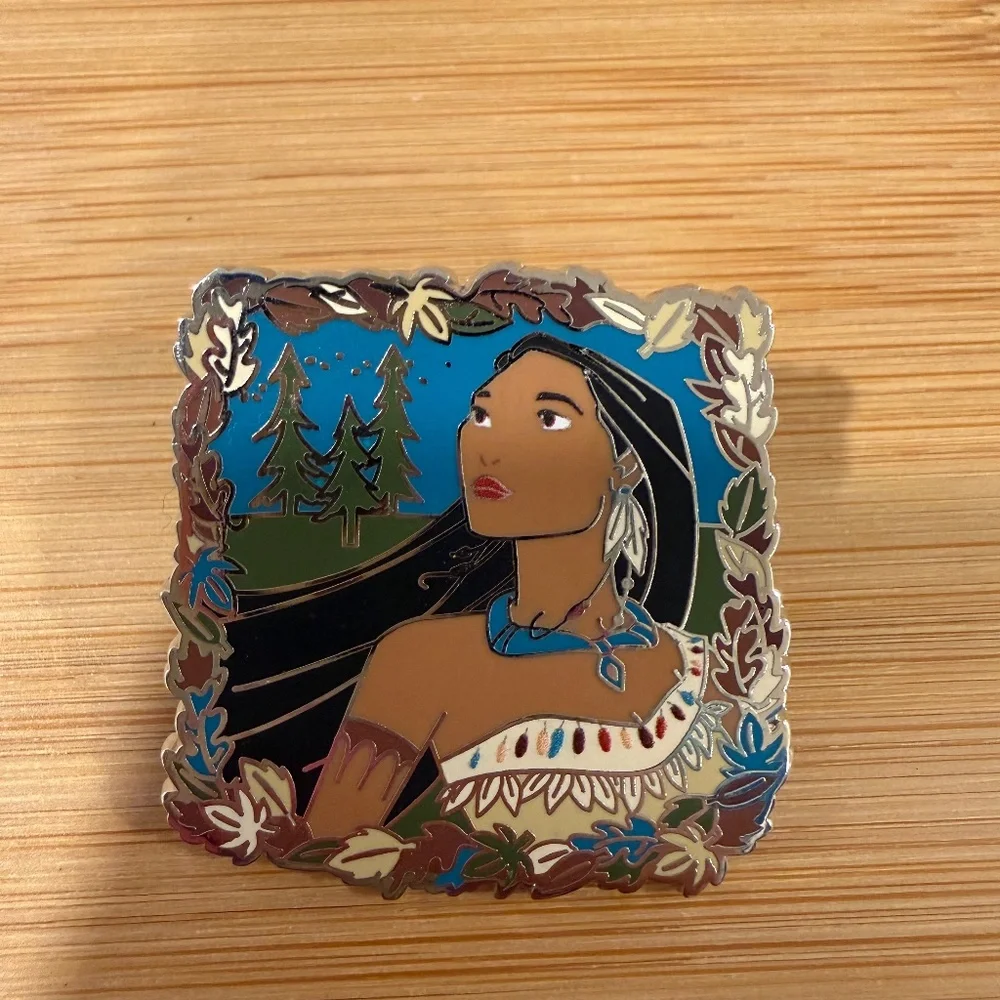 Disney Parks 2022 Princess Mystery Pin featuring the character Pocahontas - Picture 1 of 2